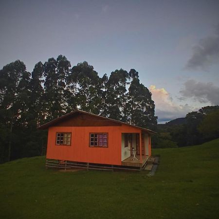 Cabana De Campo Cafe Da Manha Sitio Da Serrinha بوم ريتيرو المظهر الخارجي الصورة